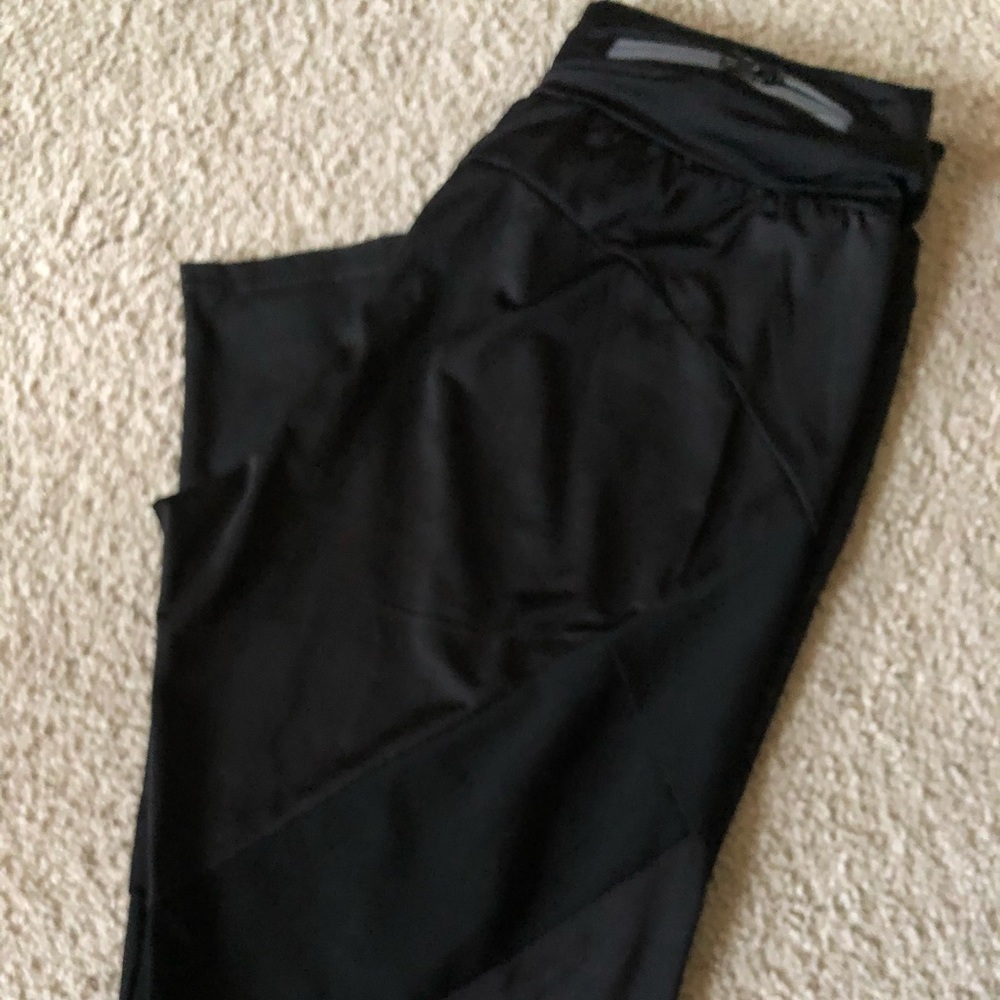 Black thin leggings